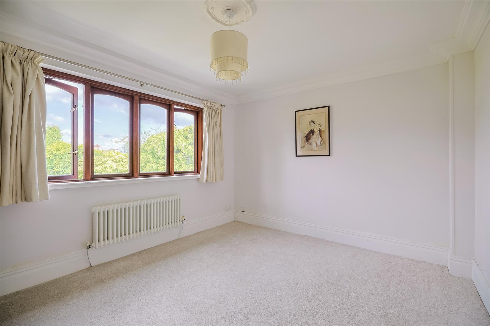 4 Palmyra Court, West Cross, Swansea, SA3 5TJ